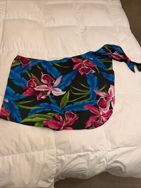 Tropical Floral One-Size skirt — Blue & Pink Leaves